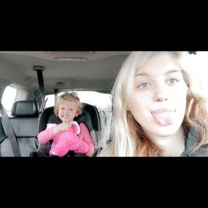 Meet your Posher, Alyssa